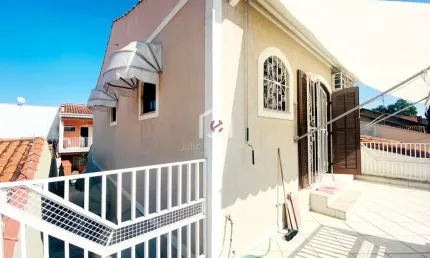Casa com 3 quartos à venda na Rua Marcônia, Vila das Jabuticabeiras, Taubaté por R$ 720.000