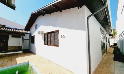 Casa com 3 quartos à venda na Rua das Azaléas, Campos Elíseos, Taubaté por R$ 620.000