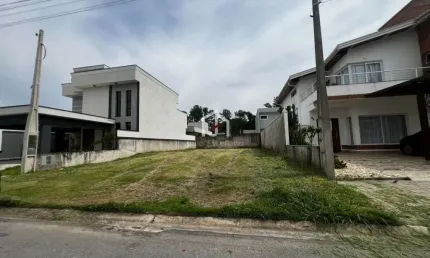 Terreno em condomínio fechado à venda na Morada do Visconde, Tremembé  por R$ 289.000