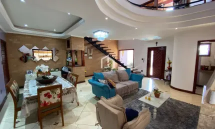 Casa com 3 quartos para alugar na Rua dos Andradas, Monte Belo, Taubaté por R$ 6.000