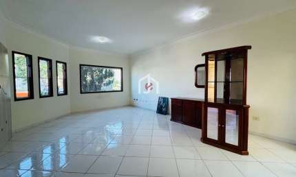 Casa em condomínio fechado com 3 quartos à venda no Parque Pinheiros, Tremembé  por R$ 790.000