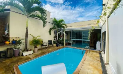Casa com 3 quartos à venda na Rua Santa Madre Beatriz Silva, Independência, Taubaté por R$ 790.000