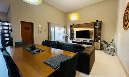 Casa com 3 quartos à venda na Rua dos Antúrios, Campos Elíseos, Taubaté por R$ 790.000