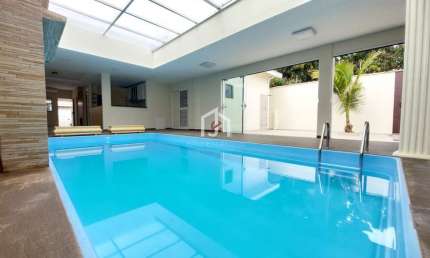 Casa com 4 quartos à venda na Avenida Santa Cruz do Areao, Vila Areao, Taubaté por R$ 850.000