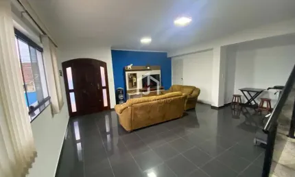 Casa com 3 quartos à venda na Rua Miriam Auxiliadora Ferraz, Esplanada Independência, Taubaté por R$ 750.000