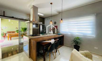 Casa em condomínio fechado com 3 quartos à venda na Avenida Carlos Pedroso da Silveira, Residencial Ouroville, Taubaté por R$ 1.350.000