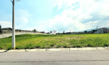 Terreno em condomínio fechado à venda no Loteamento Eldorado, Tremembé  por R$ 250.000