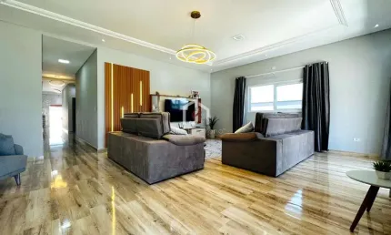 Casa em condomínio fechado com 4 quartos à venda na Avenida Doutor José Wenceslau Júnior, Campos do Conde, Taubaté por R$ 1.600.000
