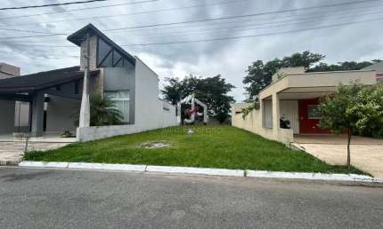 Terreno em condomínio fechado à venda em Campos do Conde, Tremembé  por R$ 380.000