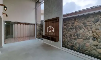Casa em condomínio fechado com 3 quartos para alugar na Rua Padre Fischer, Parque São Luís, Taubaté por R$ 6.500