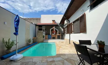 Casa com 3 quartos à venda na Avenida Bandeirantes, Jardim do Sol, Taubaté por R$ 795.000