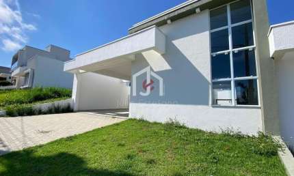 Casa em condomínio fechado com 3 quartos à venda na Estrada Amácio Mazzaropi, Vale dos Cristais, Taubaté por R$ 690.000