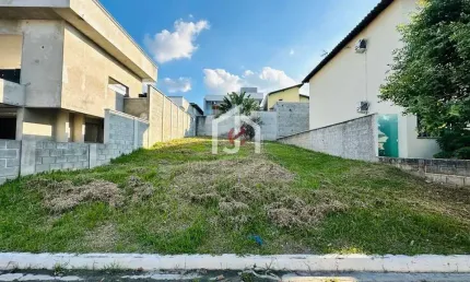 Terreno em condomínio fechado à venda no Parque Pinheiros, Tremembé  por R$ 215.000