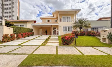 Casa em condomínio fechado com 4 quartos à venda na Avenida Itália, Jardim das Nações, Taubaté por R$ 2.200.000