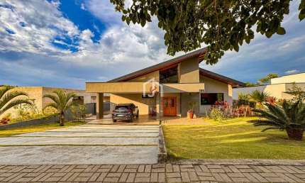 Casa em condomínio fechado com 4 quartos para alugar na Rua Lázaro de Paula Santos, Chácaras Cataguá, Taubaté por R$ 12.000
