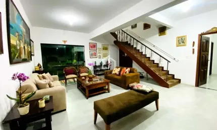 Casa com 3 quartos à venda na Rua Marquês do Herval, Jardim Santa Cruz, Taubaté por R$ 2.100.000