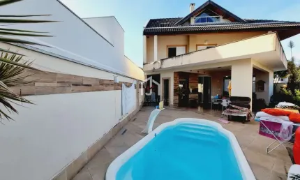 Casa em condomínio fechado com 4 quartos para alugar em Campos do Conde, Tremembé  por R$ 5.500