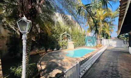 Casa com 1 quarto à venda na Rua Venezuela, Jardim das Nações, Taubaté por R$ 980.000