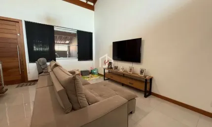 Casa com 3 quartos à venda na Rua Shuji Kajita, Jardim do Lago I, Taubaté por R$ 460.000