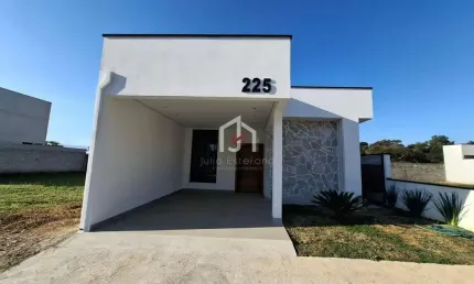Casa em condomínio fechado com 2 quartos à venda na Rua Doutor Granadeiro Guimarães, Quiririm, Taubaté por R$ 587.000