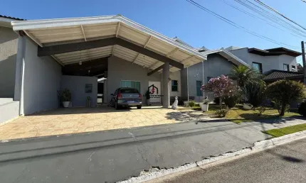 Casa em condomínio fechado com 3 quartos para alugar na Avenida Arnaldo Felipe Sbruzzi, Jardim Oasis, Taubaté por R$ 9.000