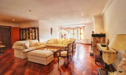 Apartamento com 3 quartos à venda no Capivari, Campos do Jordão  por R$ 1.500.000