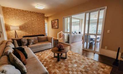 Apartamento com 4 quartos à venda no Morro do Elefante, Campos do Jordão  por R$ 1.800.000