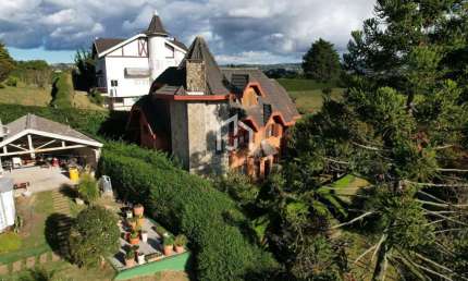 Casa com 3 quartos à venda na Vila Mantiqueira, Campos do Jordão  por R$ 1.650.000