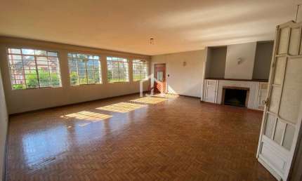 Casa com 4 quartos à venda no Capivari, Campos do Jordão  por R$ 2.000.000