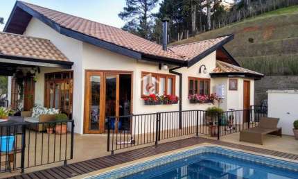 Casa com 3 quartos à venda no Centro, Santo Antônio do Pinhal  por R$ 1.750.000