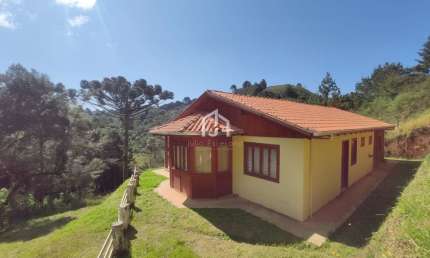 Casa com 3 quartos à venda no Parque das Águas Claras, Campos do Jordão  por R$ 640.000