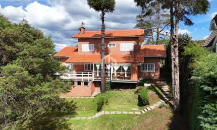 Casa em condomínio fechado com 5 quartos à venda no Jardim Véu da Noiva, Campos do Jordão  por R$ 3.000.000
