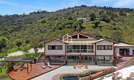 Casa com 6 quartos à venda na Água Santa, Campos do Jordão  por R$ 2.900.000