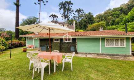 Casa com 3 quartos à venda no Alto da Boa Vista, Campos do Jordão  por R$ 780.000