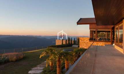 Casa em condomínio fechado com 4 quartos à venda no Parque Morro Pedra do Fogo, Campos do Jordão  por R$ 45.000.000