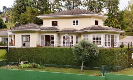 Casa em condomínio fechado com 6 quartos à venda no Capivari, Campos do Jordão  por R$ 7.200.000