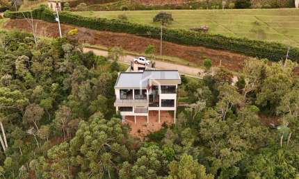 Casa com 3 quartos à venda no Parque Pedra do Baú, Campos do Jordão  por R$ 2.200.000