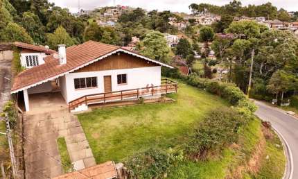 Casa com 4 quartos à venda na Vila Nova Suiça, Campos do Jordão  por R$ 1.050.000