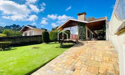Casa com 4 quartos à venda na Vila Abernéssia, Campos do Jordão  por R$ 1.300.000