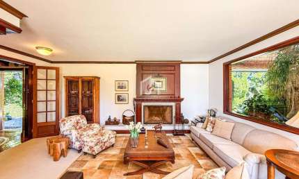 Casa com 6 quartos à venda no Alto do Capivari, Campos do Jordão  por R$ 9.800.000