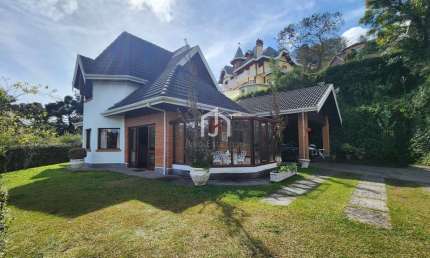 Casa em condomínio fechado com 4 quartos à venda no Jardim Véu da Noiva, Campos do Jordão  por R$ 2.600.000