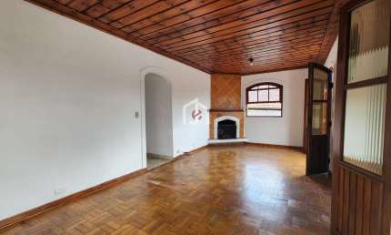 Casa com 4 quartos à venda no Jaguaribe, Campos do Jordão  por R$ 800.000