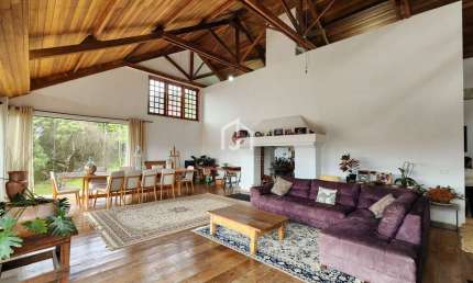 Casa com 3 quartos à venda no Alto da Boa Vista, Campos do Jordão  por R$ 3.800.000