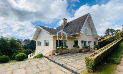 Casa com 6 quartos à venda no Alto do Capivari, Campos do Jordão  por R$ 2.700.000