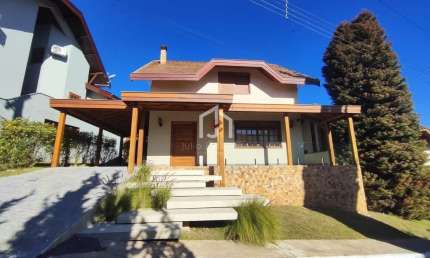 Casa em condomínio fechado com 3 quartos à venda na Vila Poran, Campos do Jordão  por R$ 1.850.000