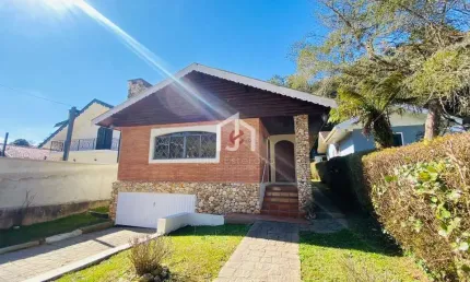 Casa com 3 quartos à venda no Jardim Paulista, Campos do Jordão  por R$ 900.000