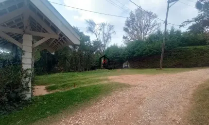 Terreno à venda na Vila Poran, Campos do Jordão  por R$ 350.000