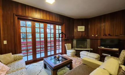 Apartamento com 3 quartos à venda na Vila Floresta, Campos do Jordão  por R$ 690.000