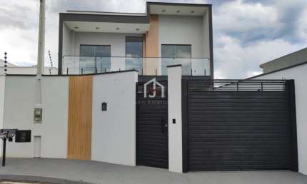 Casa com 3 quartos à venda no Loteamento Santa Clara, Pindamonhangaba  por R$ 800.000
