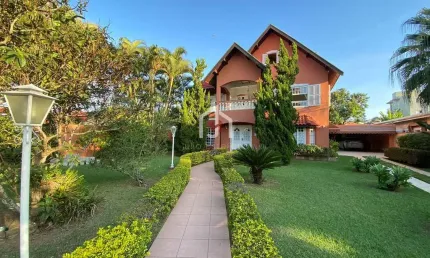 Casa em condomínio fechado com 4 quartos à venda na Rodovia Amador Bueno da Veiga, Village Paineiras, Pindamonhangaba por R$ 1.750.000